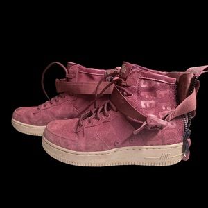Womens Nike AF1 MID FIF
